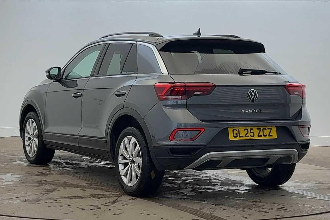 Used Volkswagen T-Roc 2025 for sale - 77199420: Photo 3