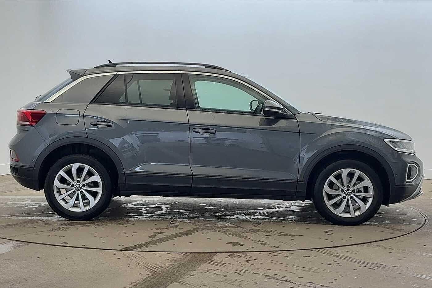 Used Volkswagen T-Roc 2025 for sale - 77199420: Photo 4