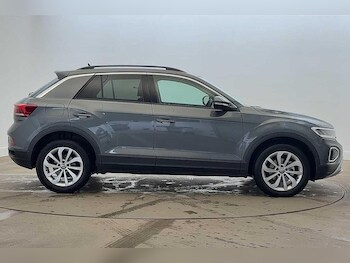 Used Volkswagen T-Roc 2025 for sale - 77199420: Photo