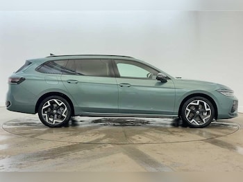 Used Volkswagen Passat 2025 for sale - 77236034: Photo