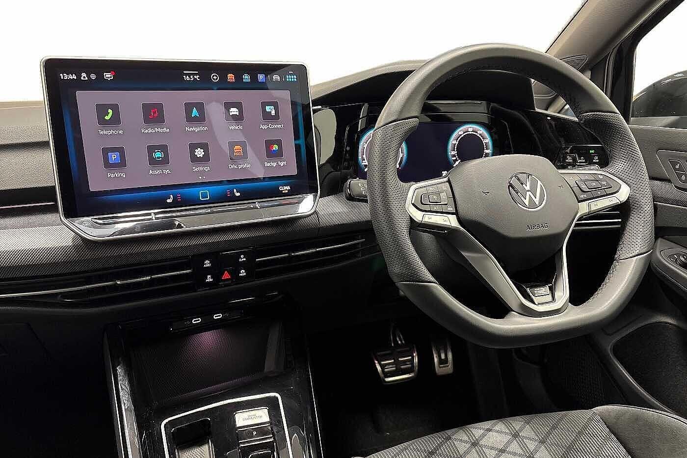 Used Volkswagen Golf 2025 for sale - 76546219: Photo 2