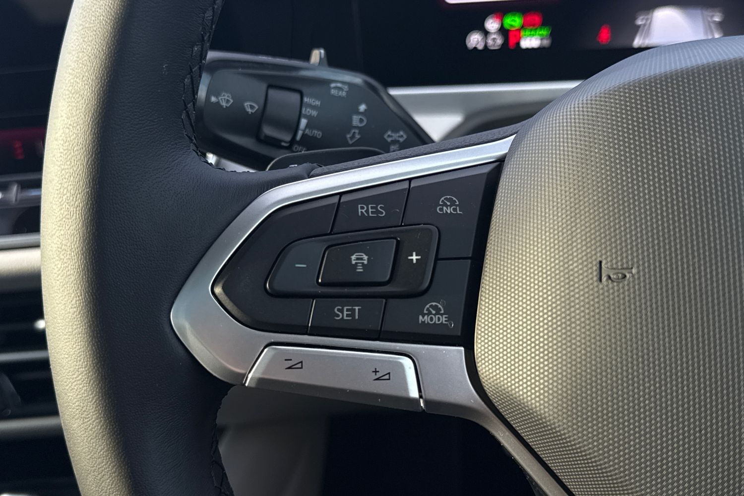 Used Volkswagen Passat 2025 for sale - 76968076: Photo 34