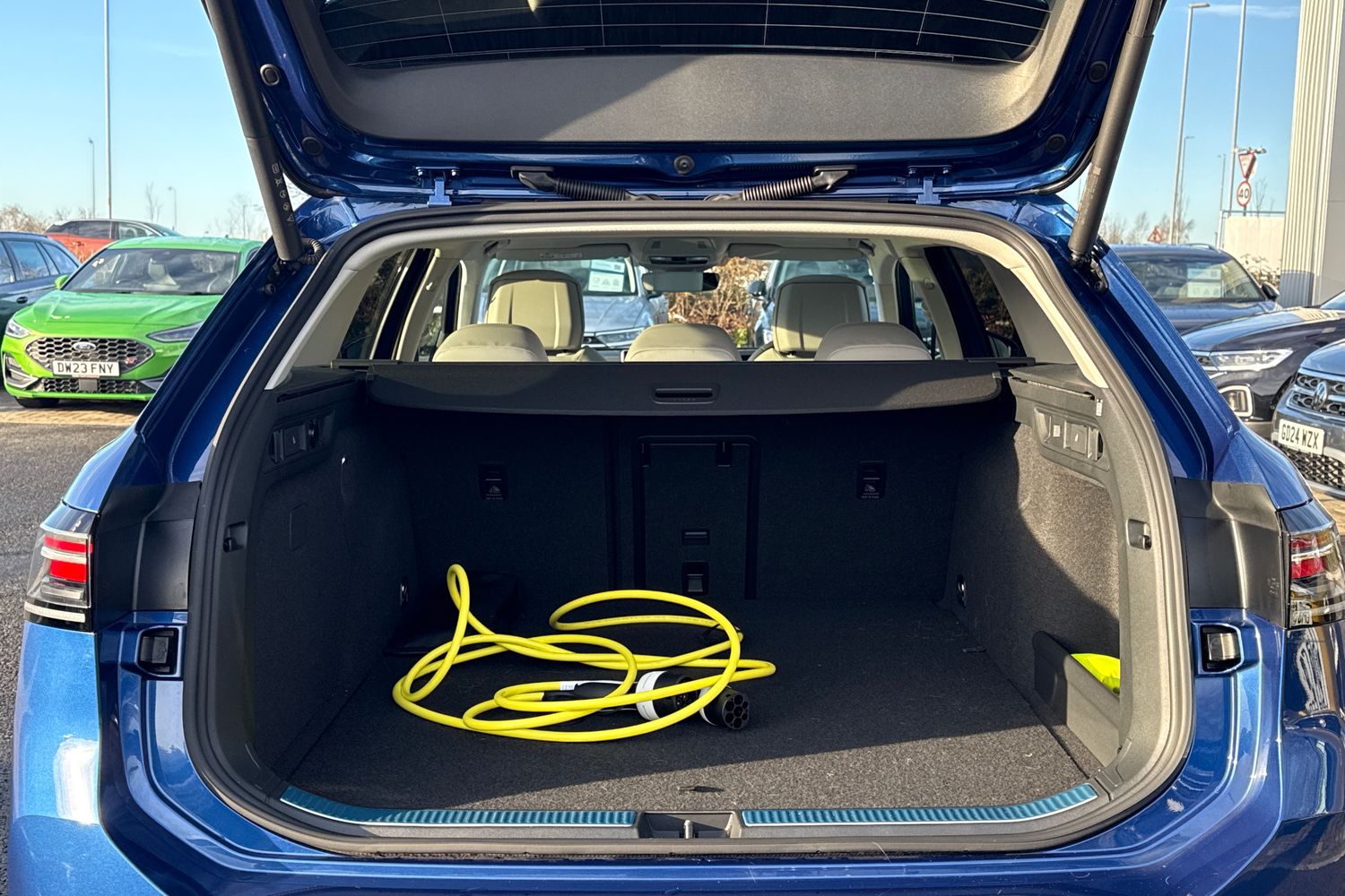 Used Volkswagen Passat 2025 for sale - 76968076: Photo 6