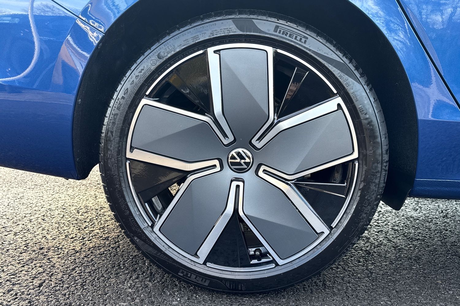 Used Volkswagen Passat 2025 for sale - 76968076: Photo 9