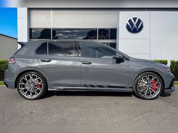 Used Volkswagen Golf 2025 for sale - 75700882: Photo