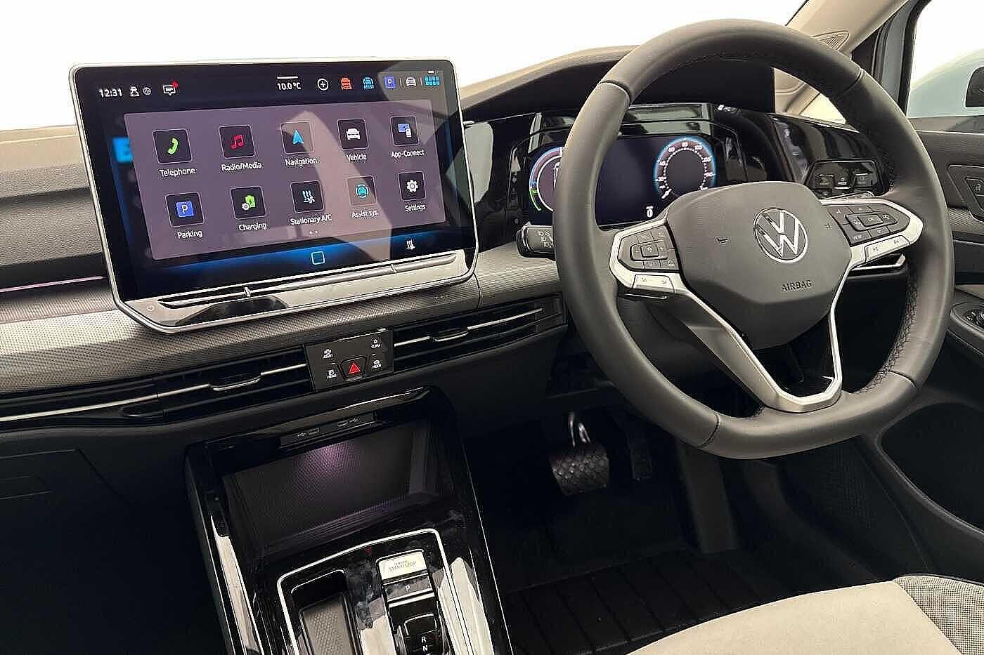 Used Volkswagen Golf 2025 for sale - 77287173: Photo 2