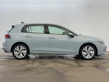 Used Volkswagen Golf 2025 for sale - 77287173: Photo