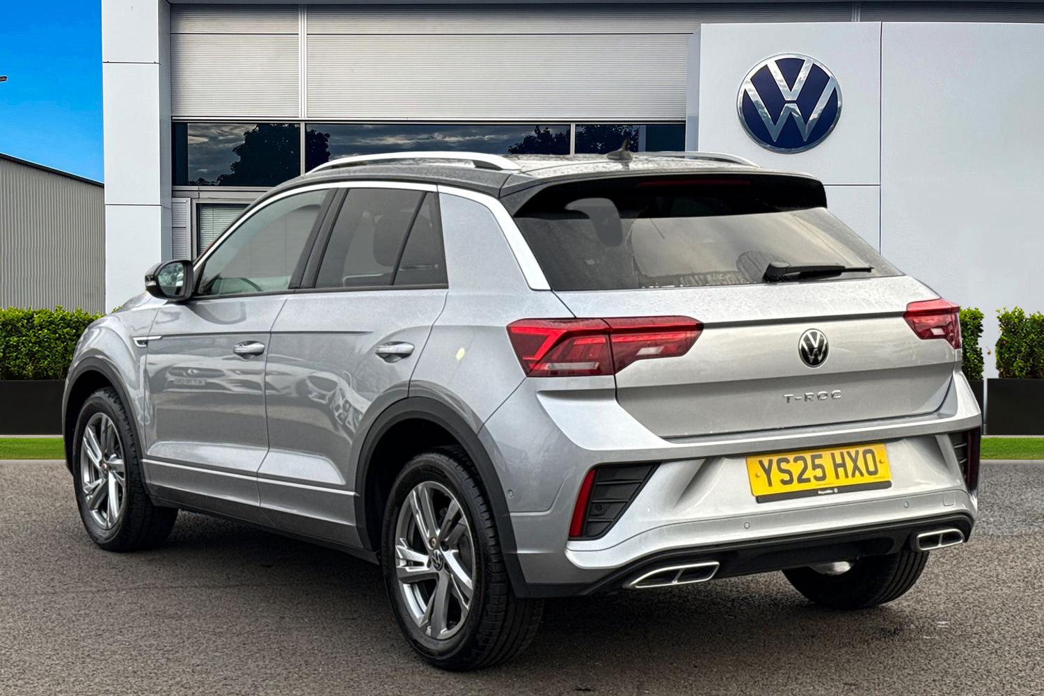 Used Volkswagen T-Roc 2025 for sale - 77368547: Photo 2