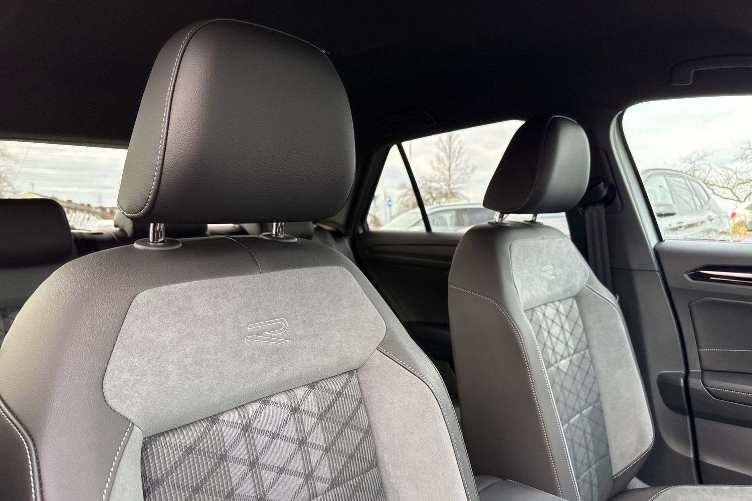 Used Volkswagen T-Roc 2025 for sale - 77368547: Photo 24