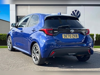 Used Toyota Yaris 2020 for sale - 76115041: Photo 2