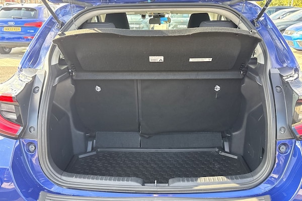 Used Toyota Yaris 2020 for sale - 76115041: Photo 7