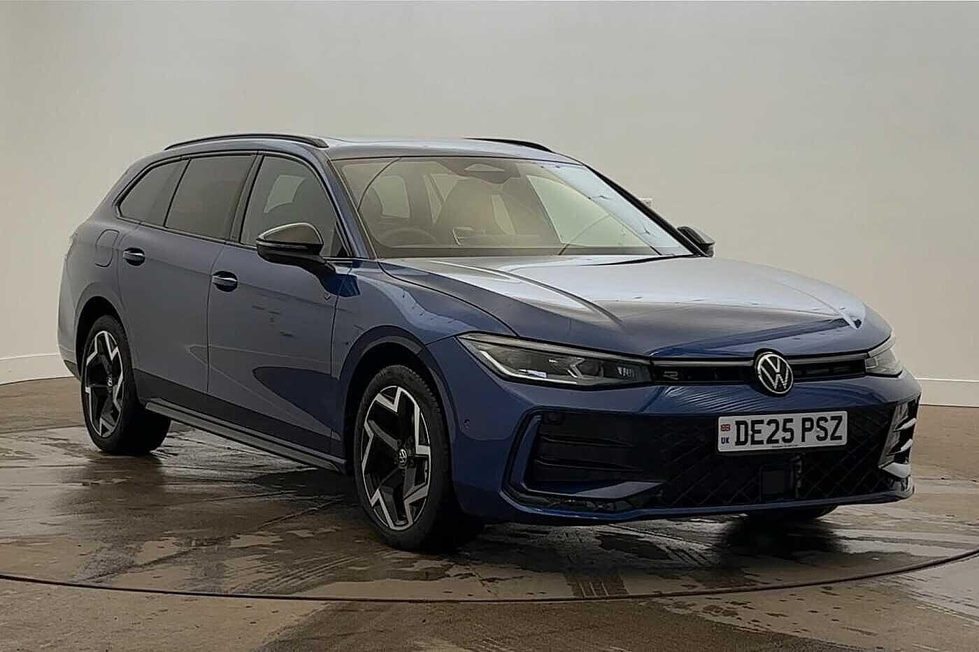 Used Volkswagen Passat 2025 for sale - 76896166: Photo 1