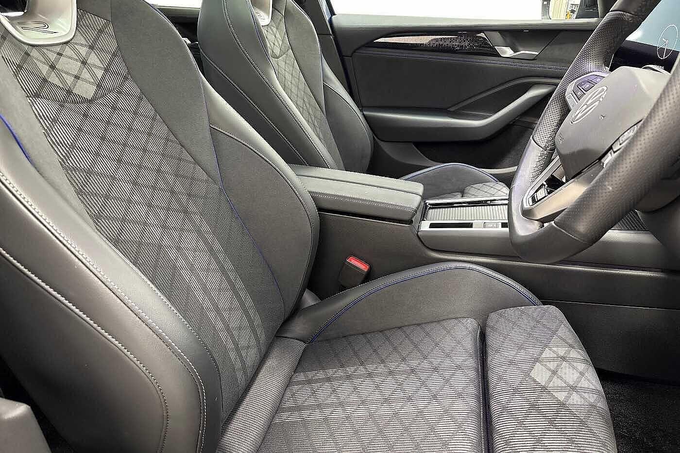 Used Volkswagen Passat 2025 for sale - 76896166: Photo 10