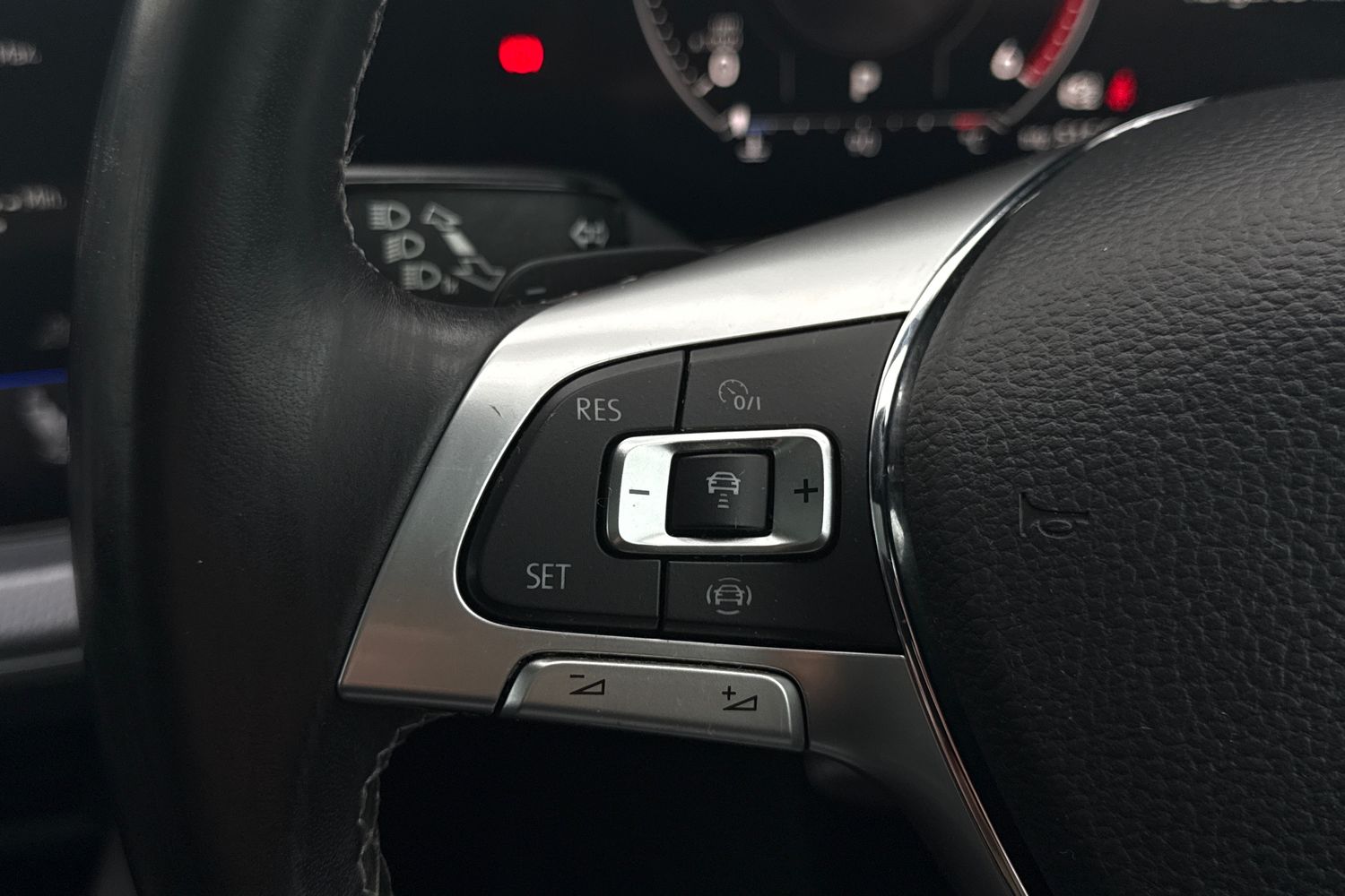 Used Volkswagen Touareg 2020 for sale - 77147572: Photo 37