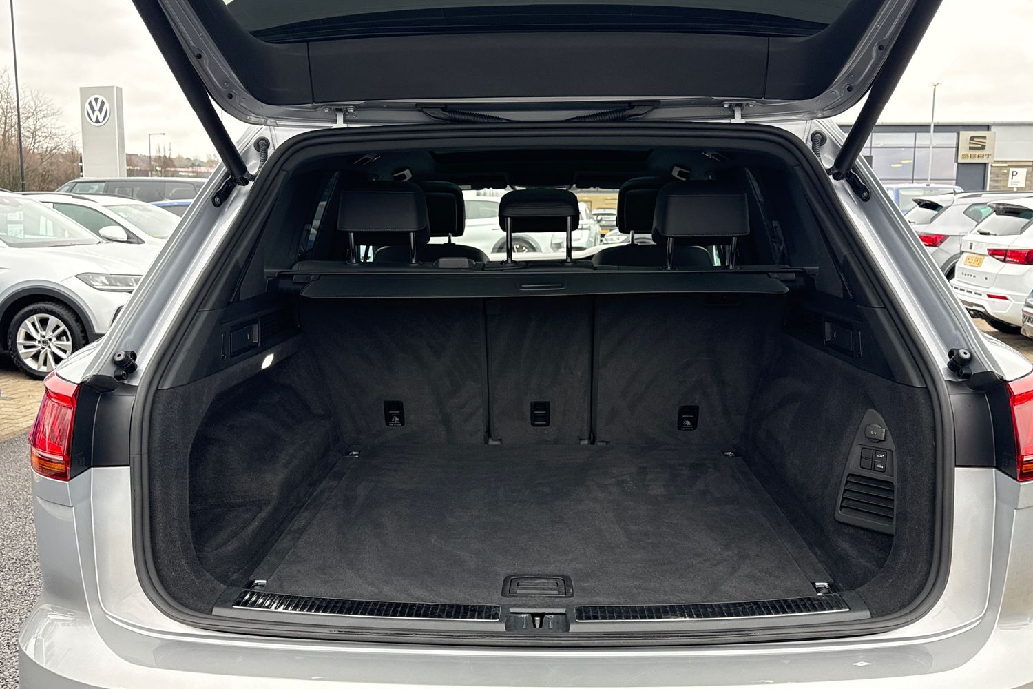 Used Volkswagen Touareg 2020 for sale - 77147572: Photo 7