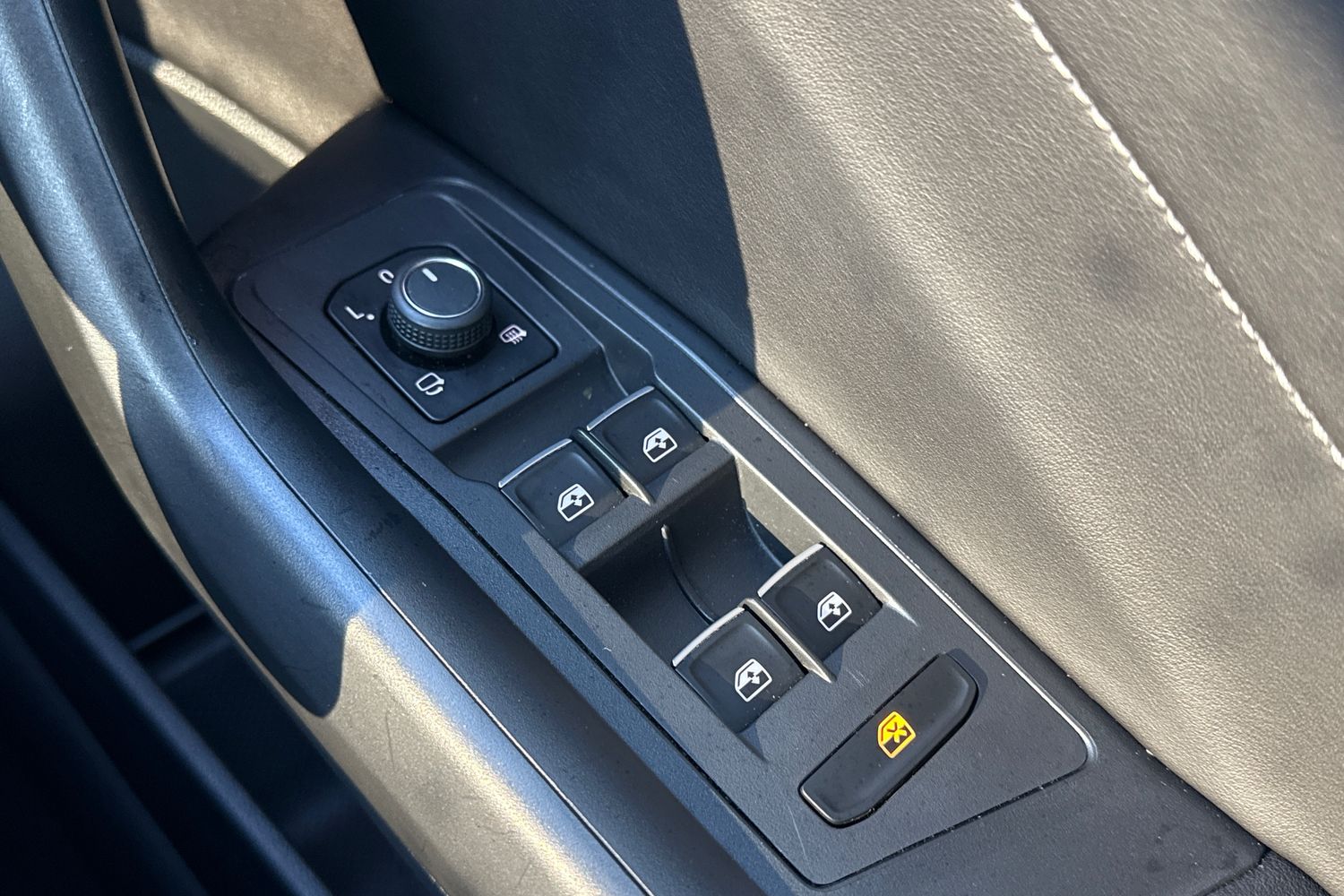 Used Volkswagen T-Roc 2022 for sale - 77233335: Photo 21