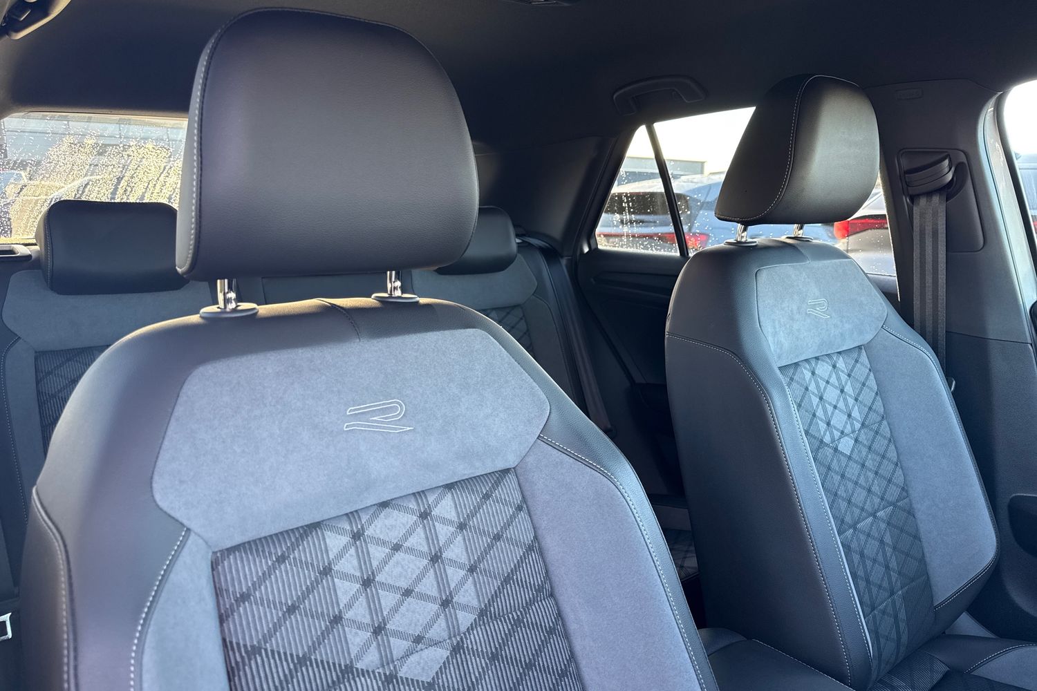 Used Volkswagen T-Roc 2022 for sale - 77233335: Photo 24