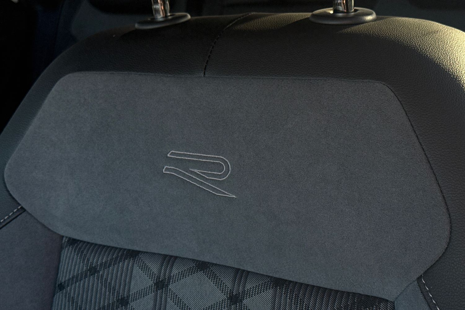 Used Volkswagen T-Roc 2022 for sale - 77233335: Photo 33