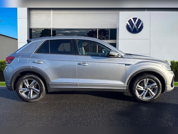 Used Volkswagen T-Roc 2022 for sale - 77233335: Photo