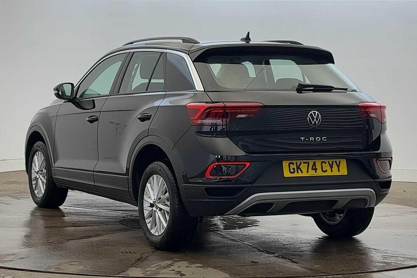 Used Volkswagen T-Roc 2024 for sale - 76480915: Photo 3