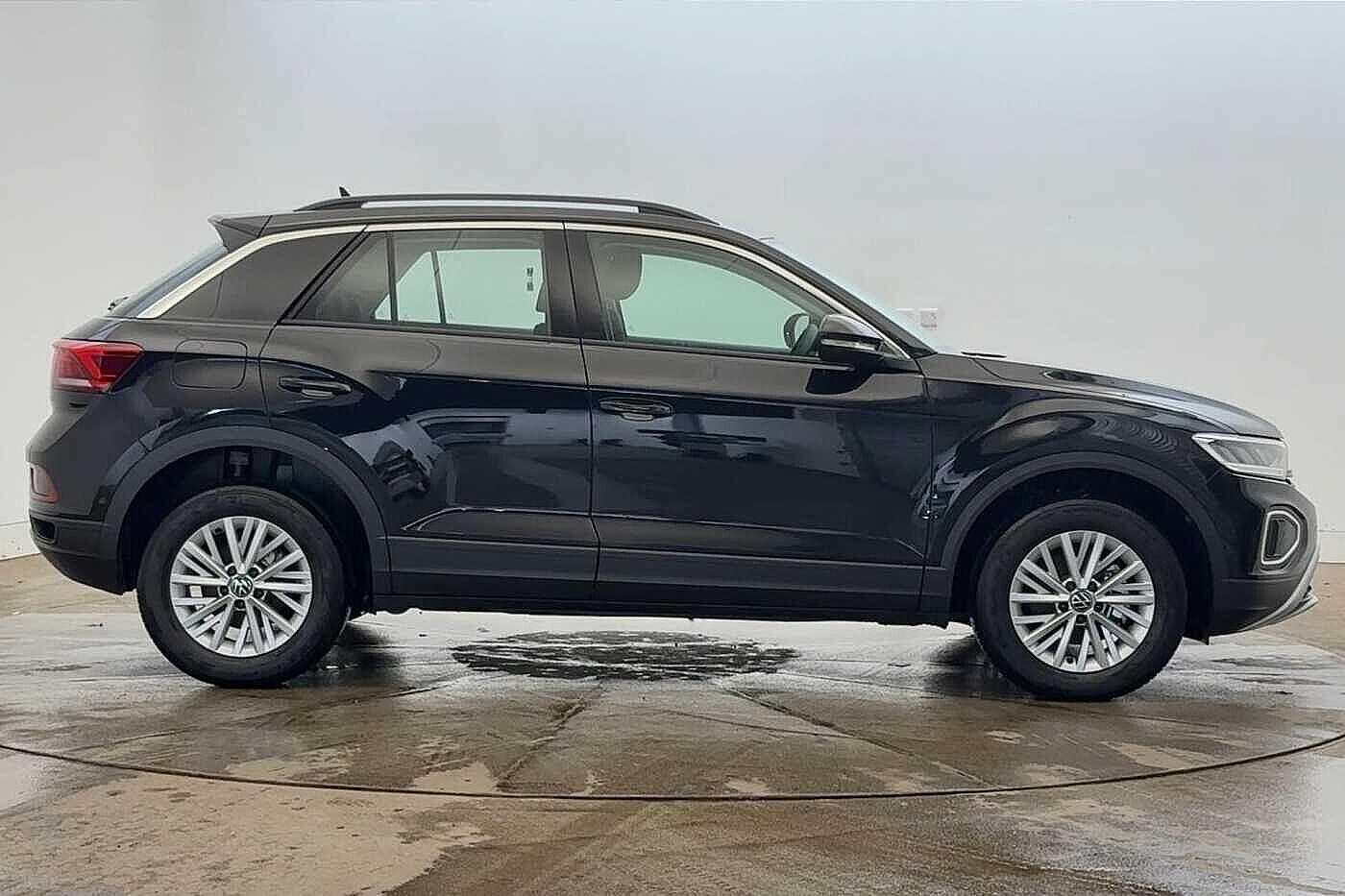 Used Volkswagen T-Roc 2024 for sale - 76480915: Photo 4