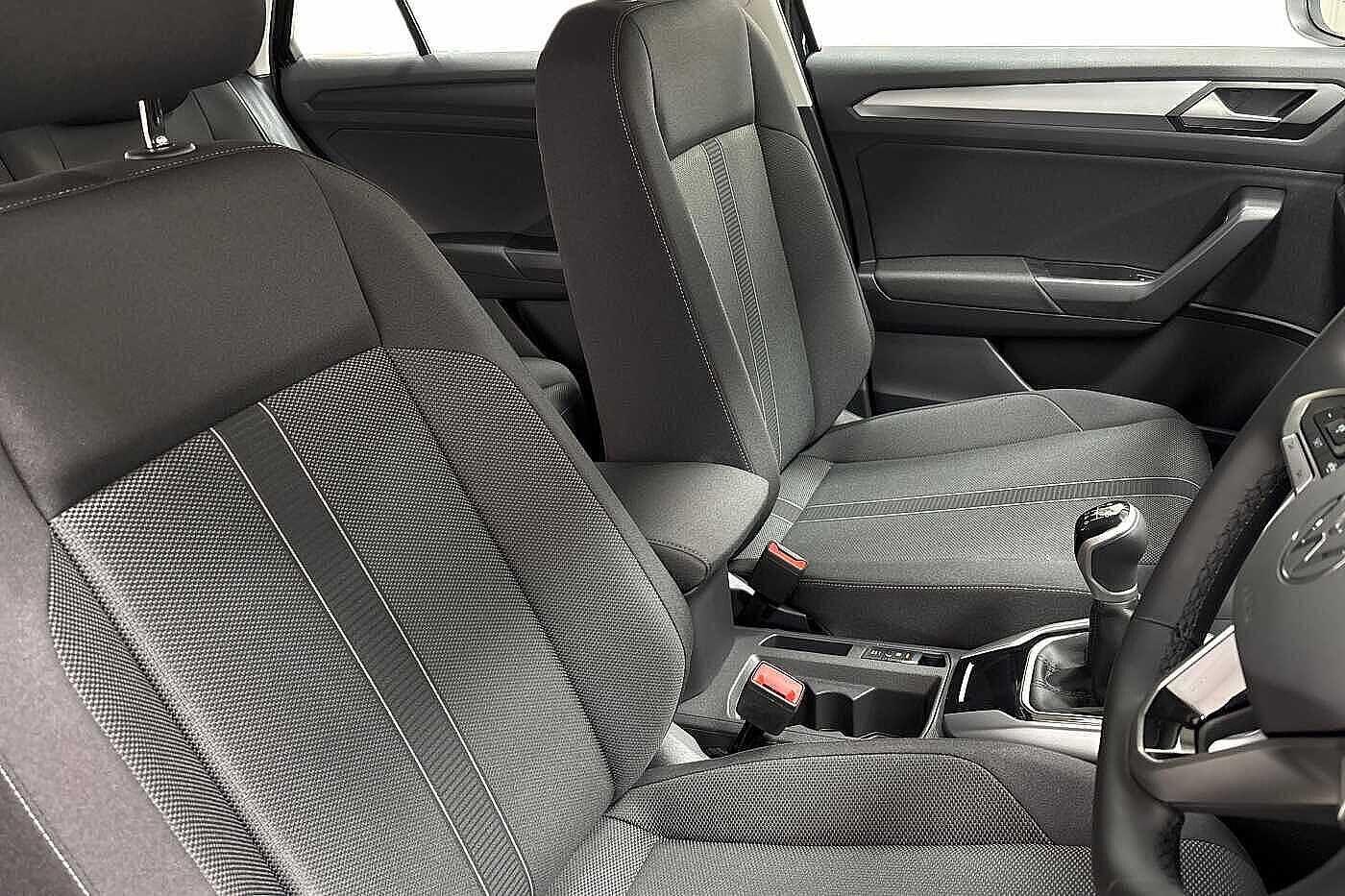 Used Volkswagen T-Roc 2024 for sale - 76480915: Photo 5