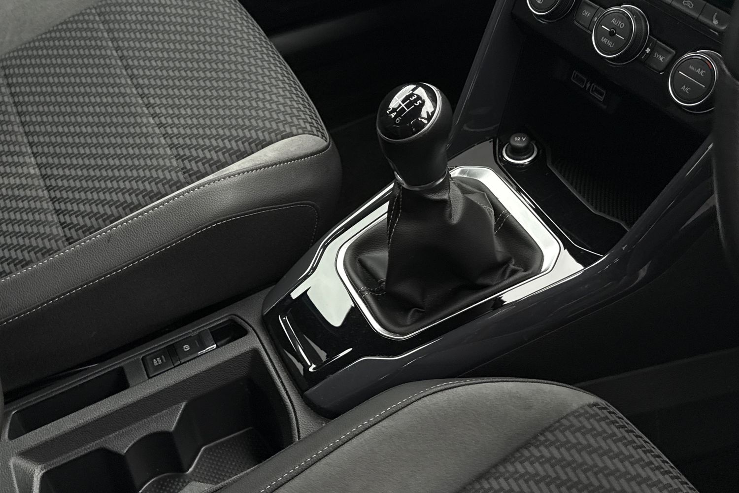 Used Volkswagen T-Roc 2019 for sale - 78001820: Photo 23