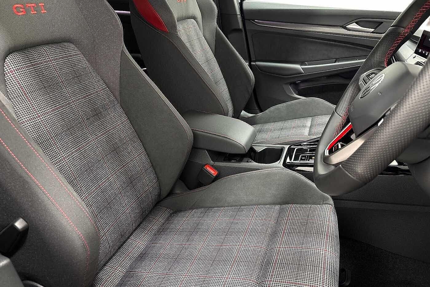 Used Volkswagen Golf 2025 for sale - 76820059: Photo 10