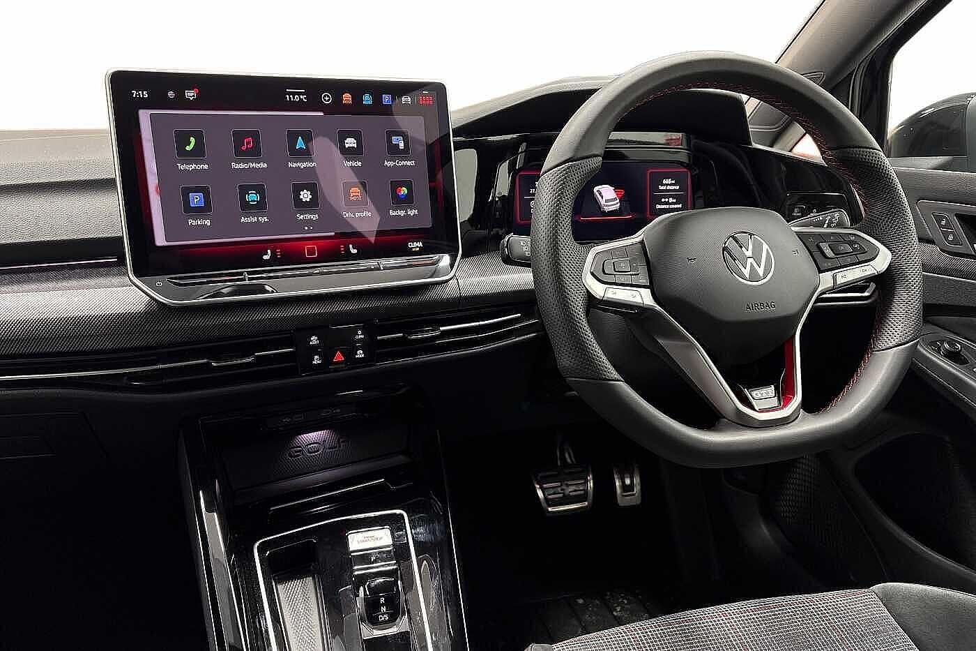 Used Volkswagen Golf 2025 for sale - 76820059: Photo 2