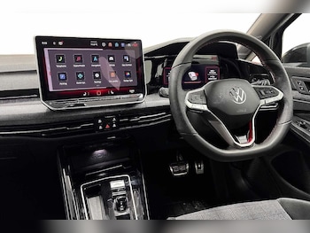 Used Volkswagen Golf 2025 for sale - 76820059: Photo