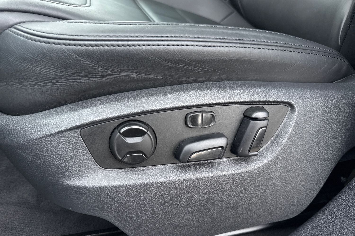 Used Volkswagen Touareg 2016 for sale - 76460945: Photo 32