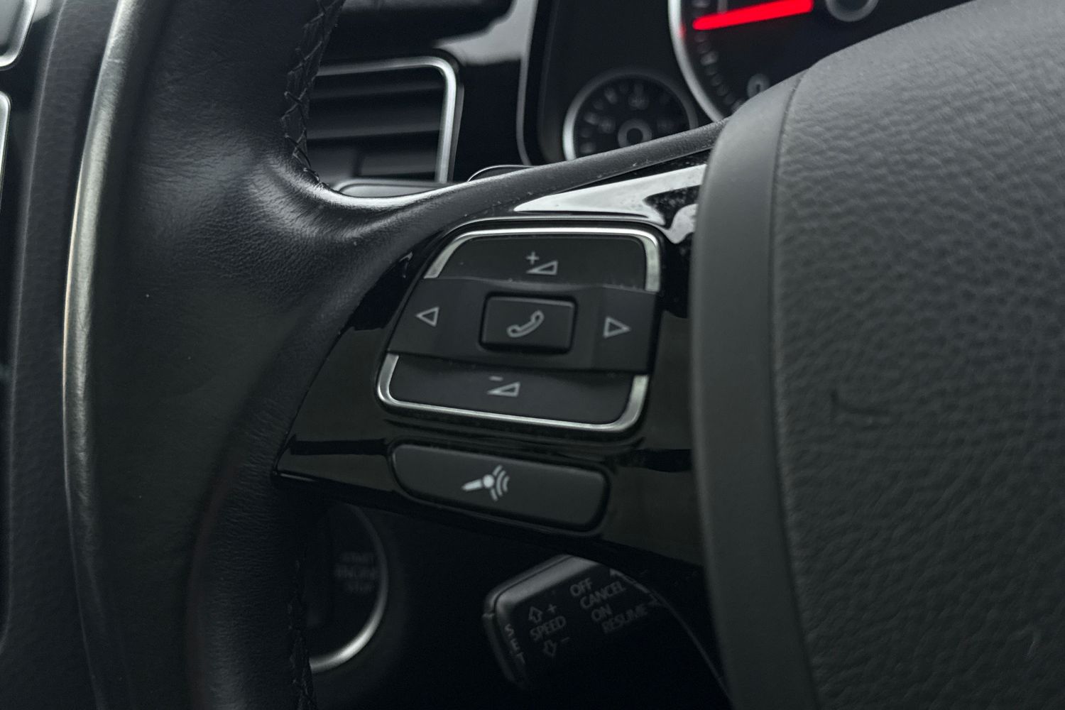 Used Volkswagen Touareg 2016 for sale - 76460945: Photo 34