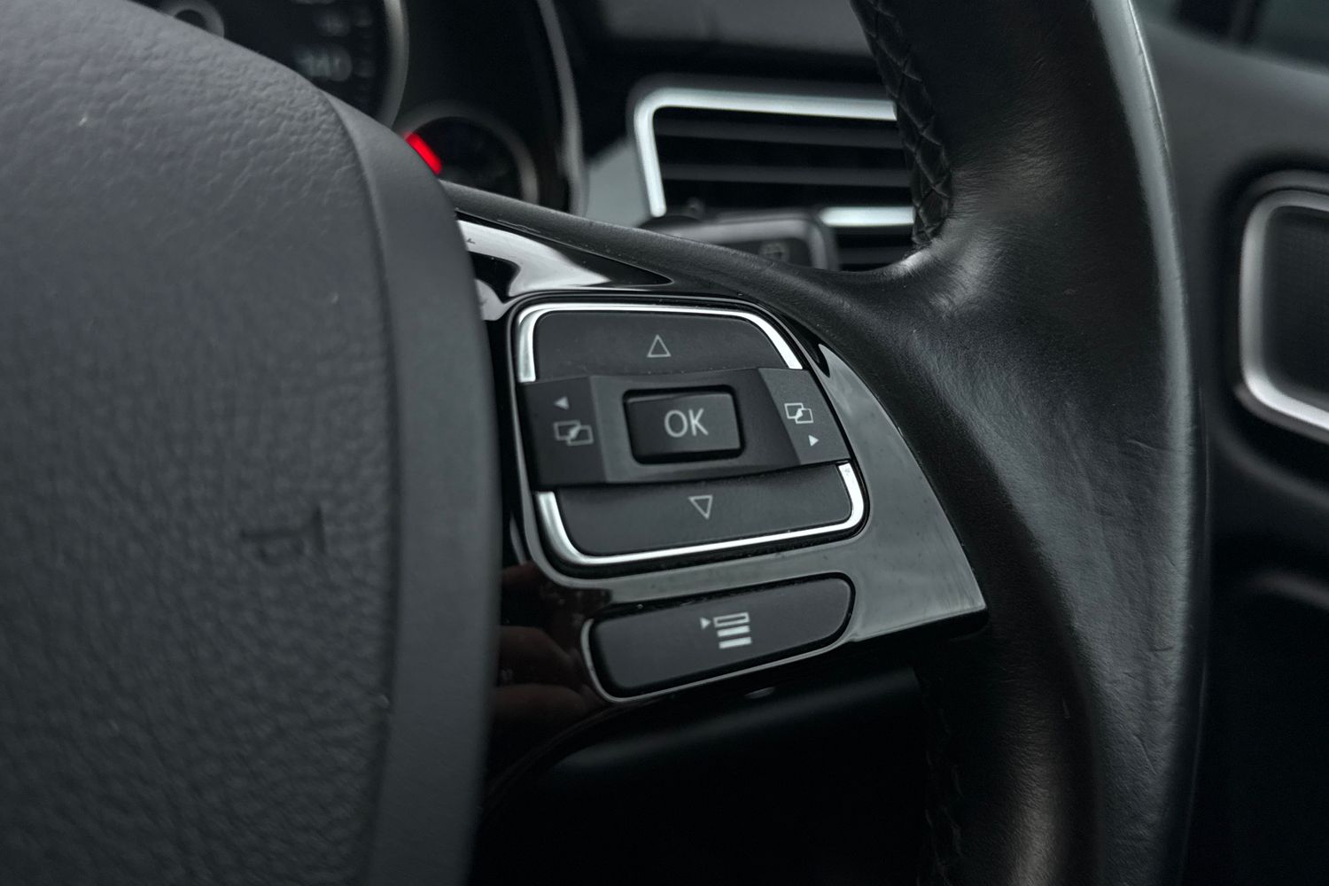 Used Volkswagen Touareg 2016 for sale - 76460945: Photo 35