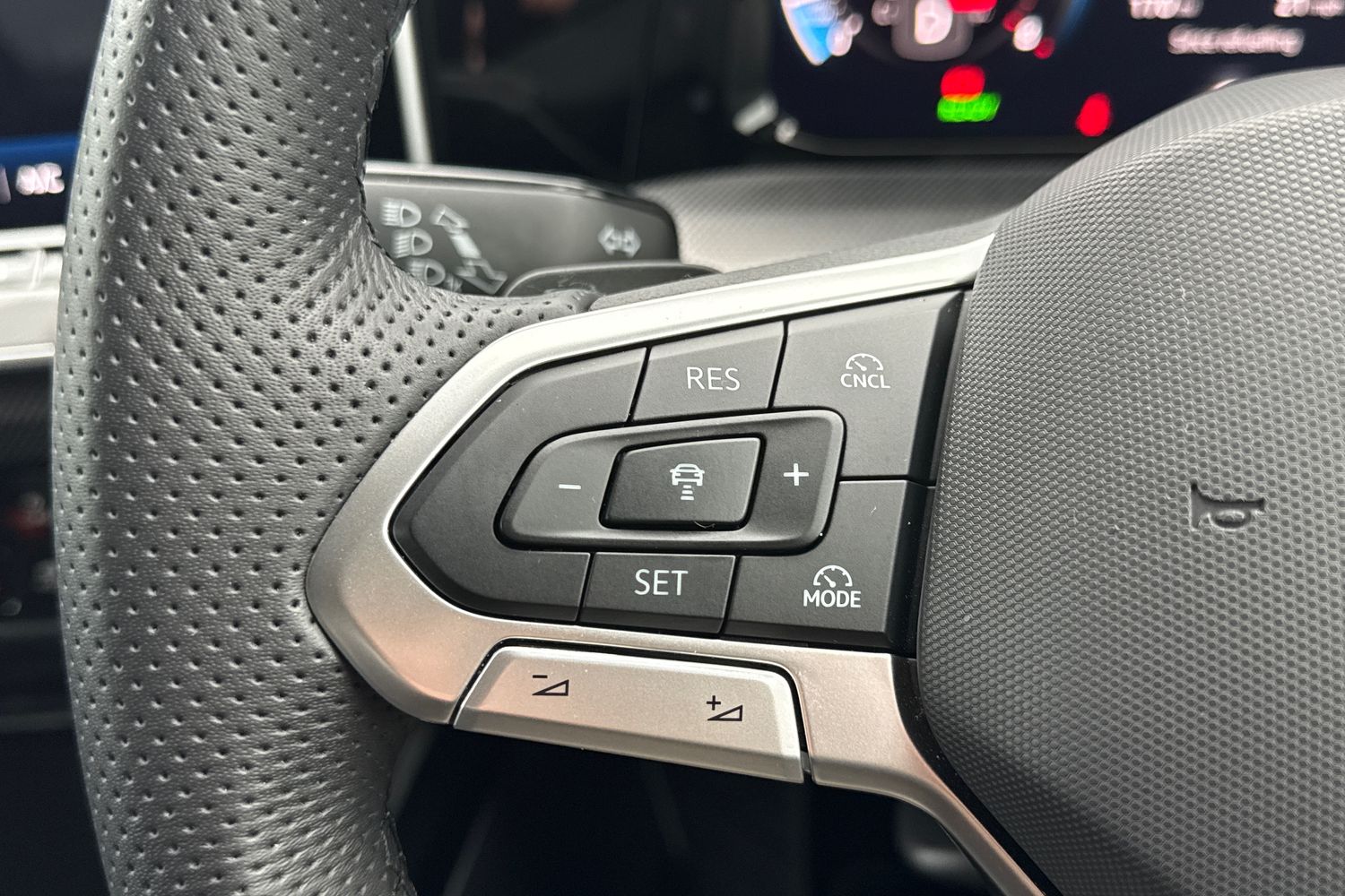 Used Volkswagen Golf 2024 for sale - 77500897: Photo 33