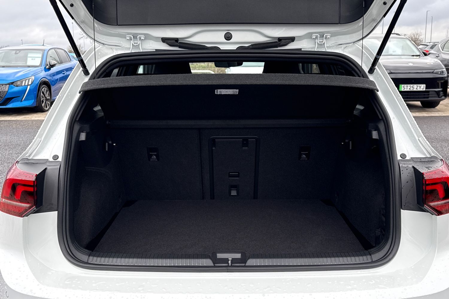 Used Volkswagen Golf 2024 for sale - 77500897: Photo 7