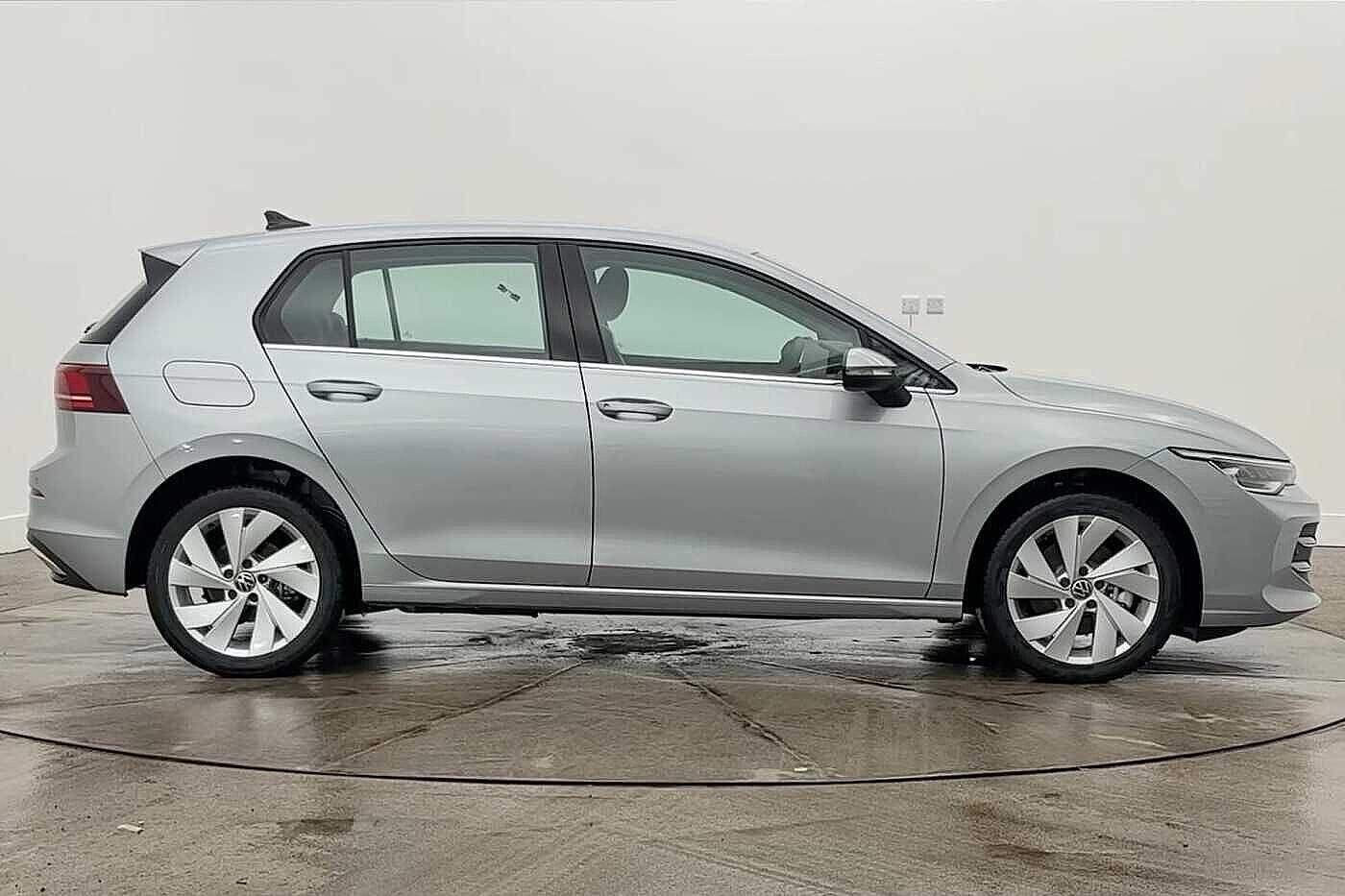 Used Volkswagen Golf 2025 for sale - 77666317: Photo 4