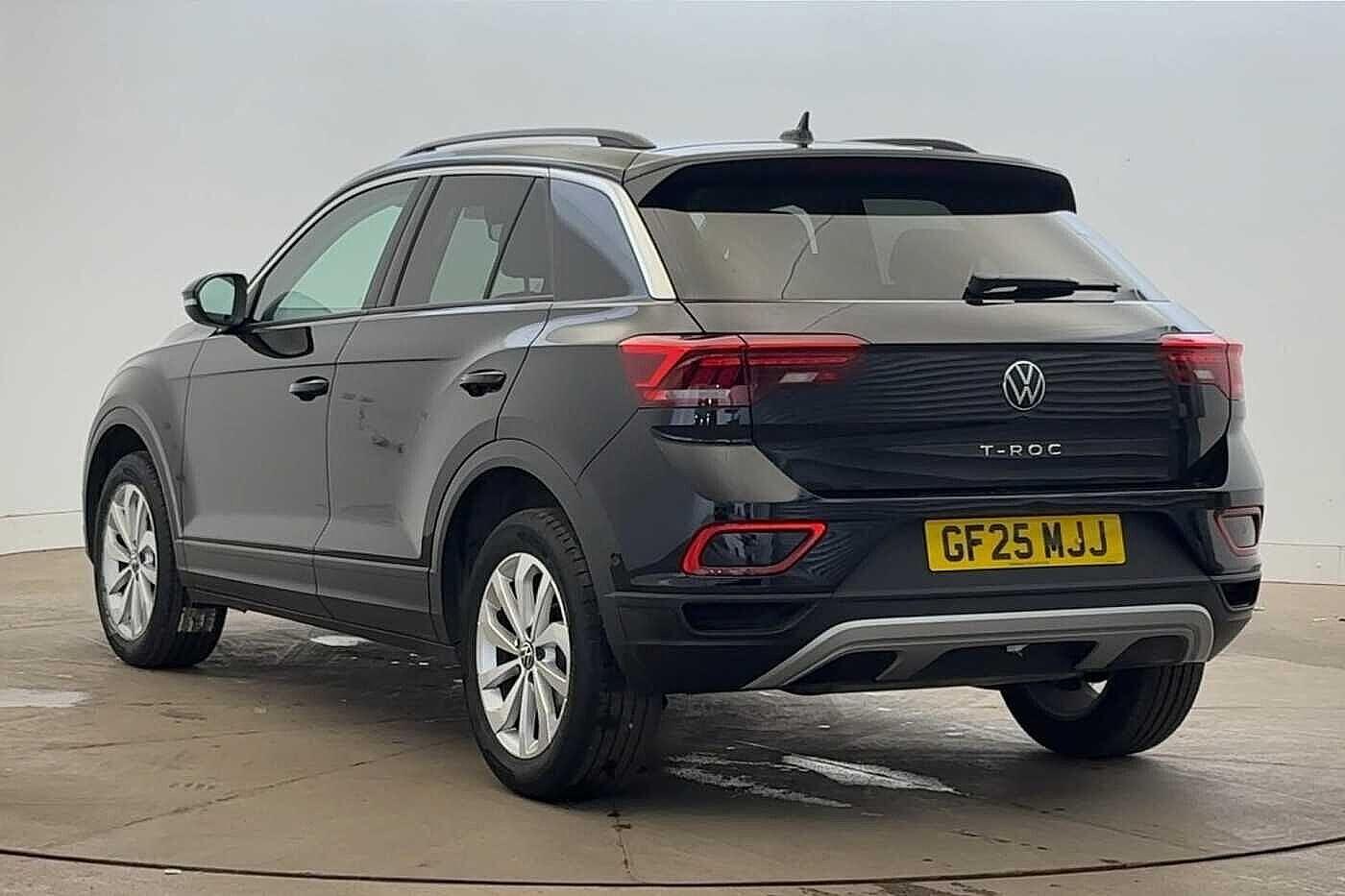 Used Volkswagen T-Roc 2025 for sale - 76330722: Photo 3