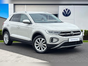 Used Volkswagen T-Roc 2023 for sale - 75632325: Photo