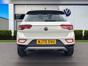 Used Volkswagen T-Roc 2025 for sale - 78659494: Photo