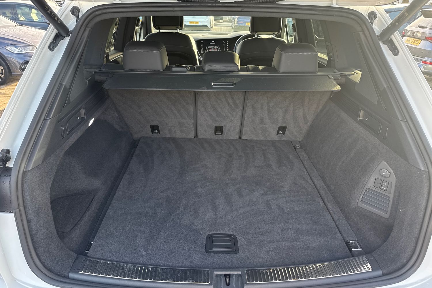 Used Volkswagen Touareg 2023 for sale - 77368391: Photo 7