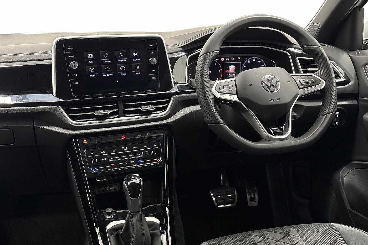 Used Volkswagen T-Roc 2025 for sale - 77436000: Photo 2