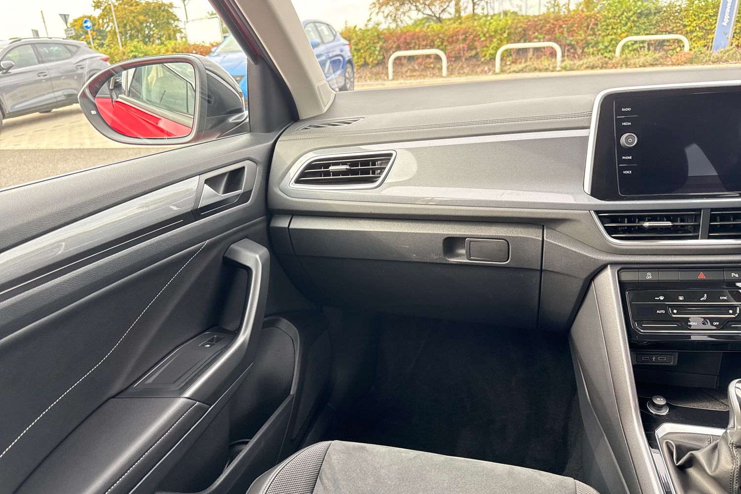 Used Volkswagen T-Roc 2023 for sale - 76148867: Photo 20