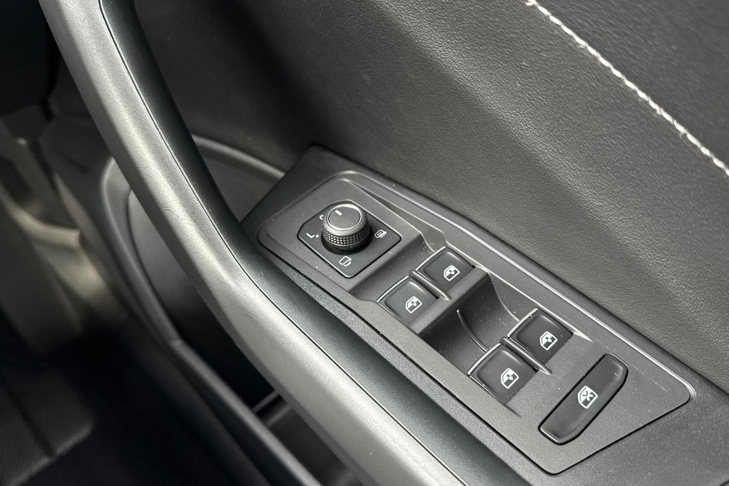 Used Volkswagen T-Roc 2023 for sale - 76148867: Photo 21