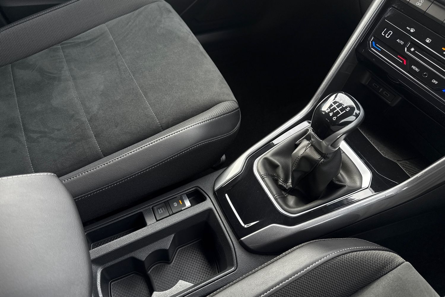 Used Volkswagen T-Roc 2023 for sale - 76148867: Photo 23