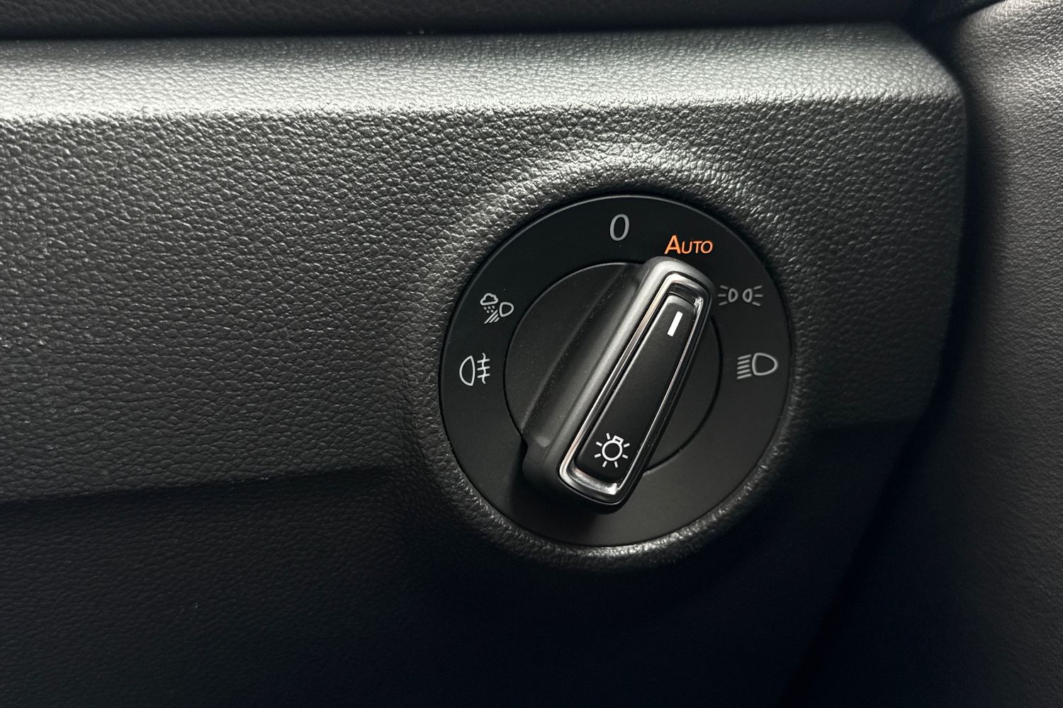 Used Volkswagen T-Roc 2023 for sale - 76148867: Photo 35