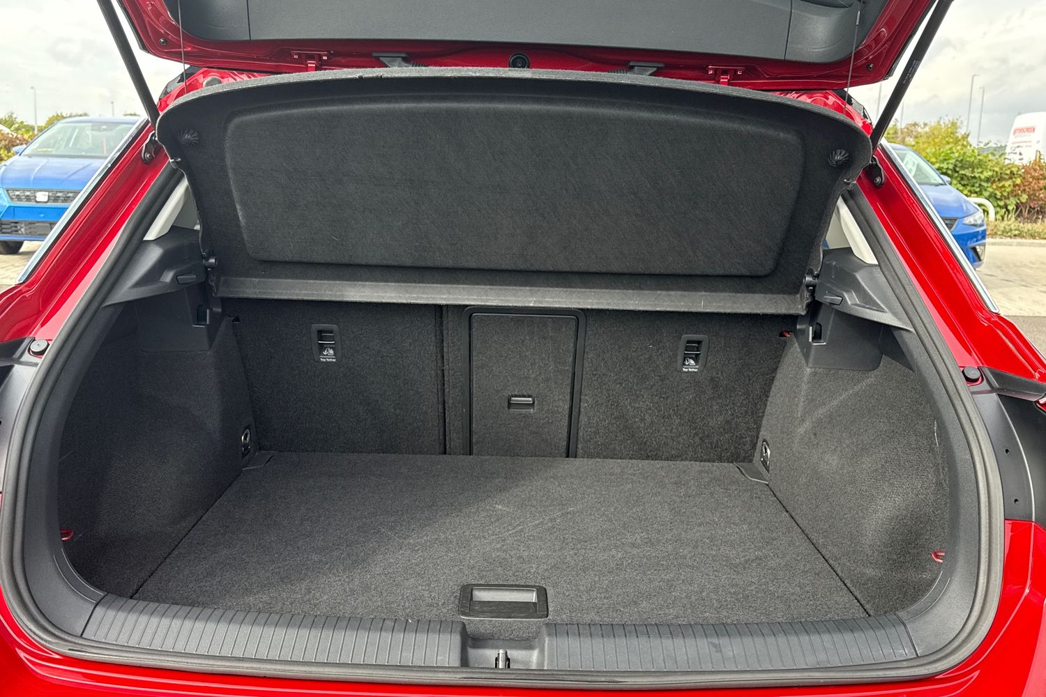 Used Volkswagen T-Roc 2023 for sale - 76148867: Photo 7