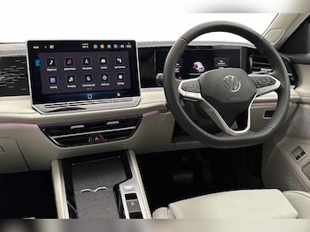 Used Volkswagen Passat 2025 for sale - 77340859: Photo