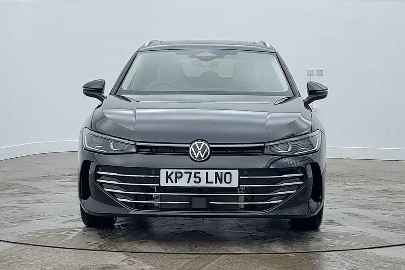 Used Volkswagen Passat 2025 for sale - 77340859: Photo 7