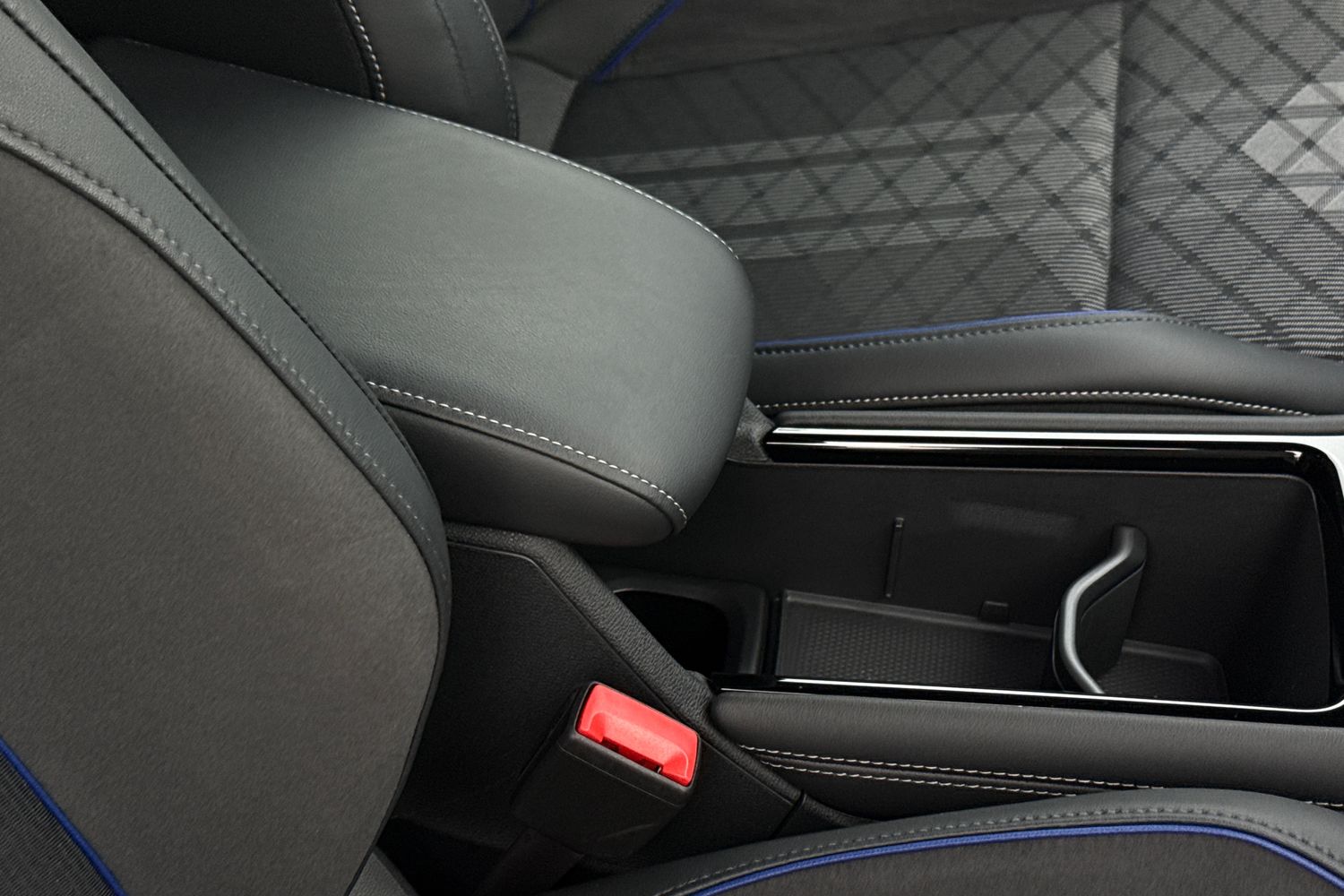 Used Volkswagen Touran 2025 for sale - 77700637: Photo 34