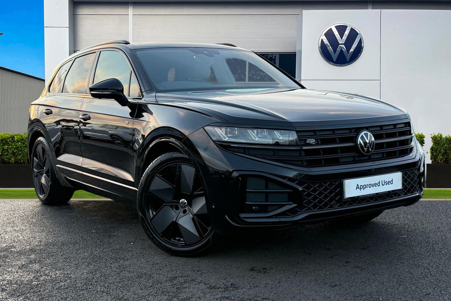Used Volkswagen Touareg 2025 for sale - 76789723: Photo 1